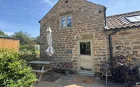 Bank Top Barn Double Bedroom Self-Catering 2 Guests